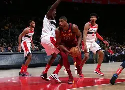 九游官网-关于克里夫兰骑士内部会议纪要流出：赛前更衣室发声，社区盾使命明确，身体对抗强度拉满的信息